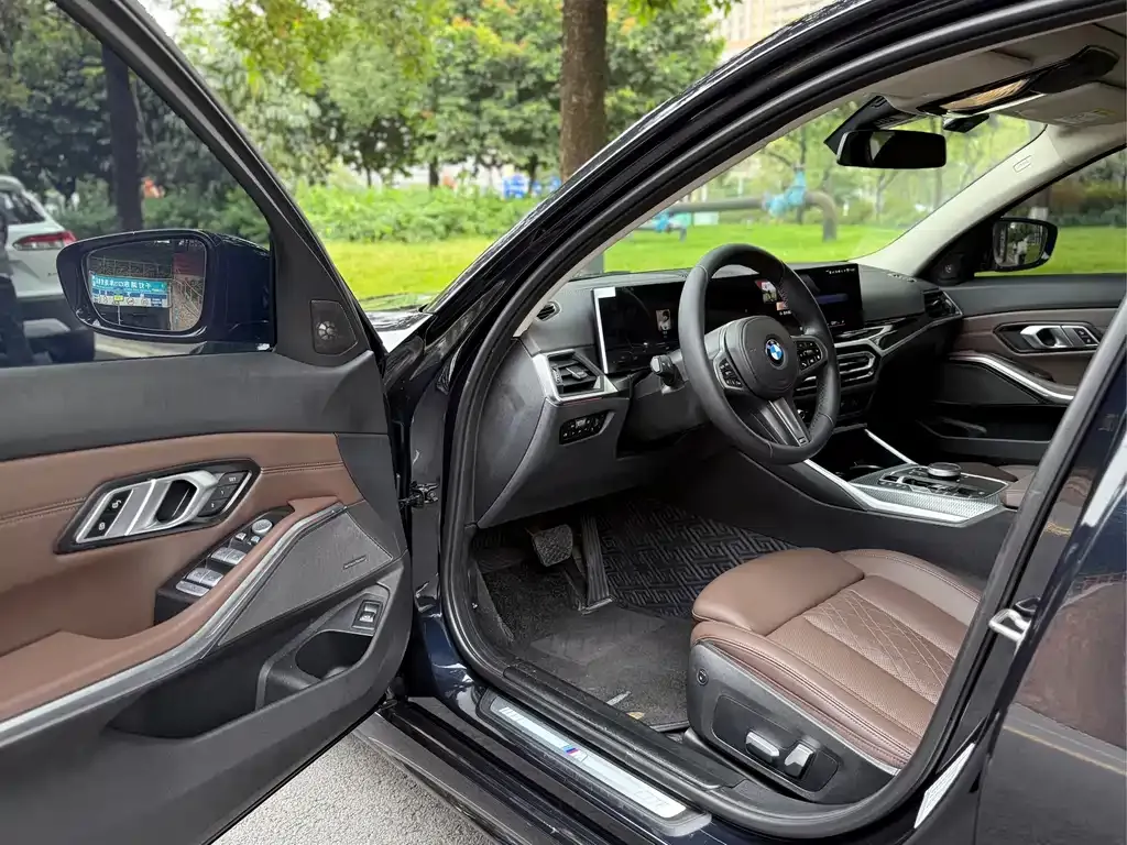 BMW 3 Series 2023 из CN, фото 9