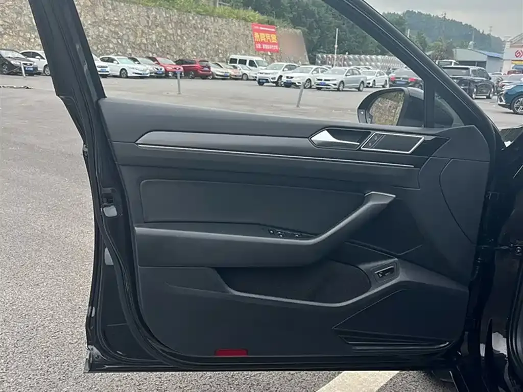 Volkswagen Magotan 2022 из CN, фото 5
