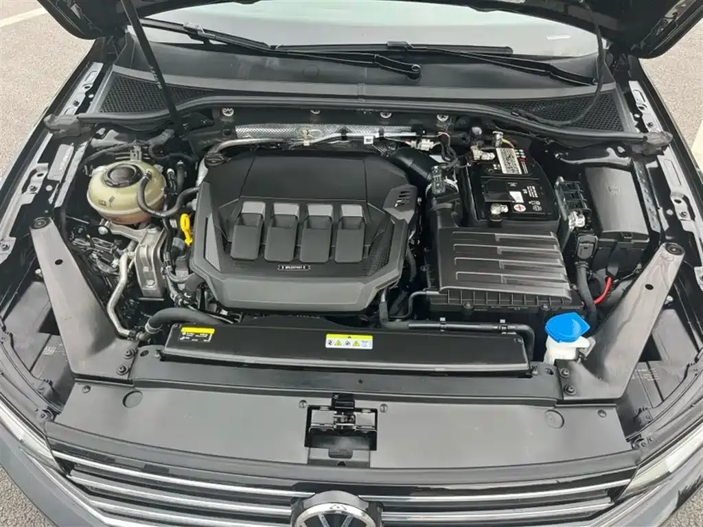Volkswagen Magotan 2022 из CN, фото 8