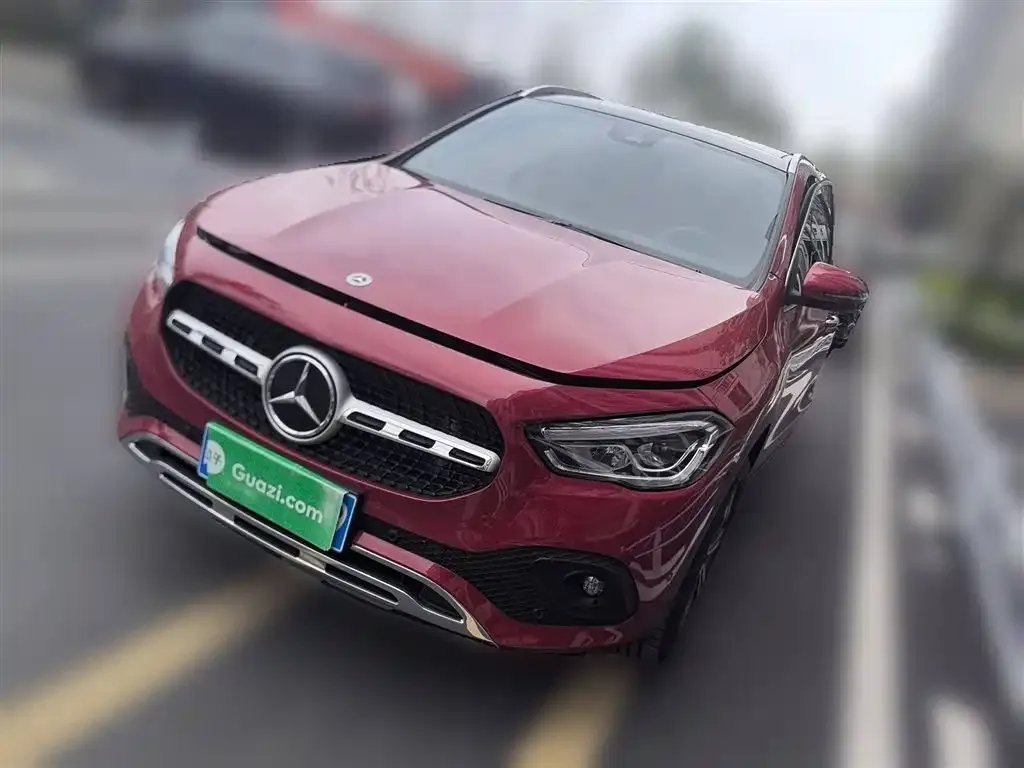 Mercedes-Benz GLA — фото 1