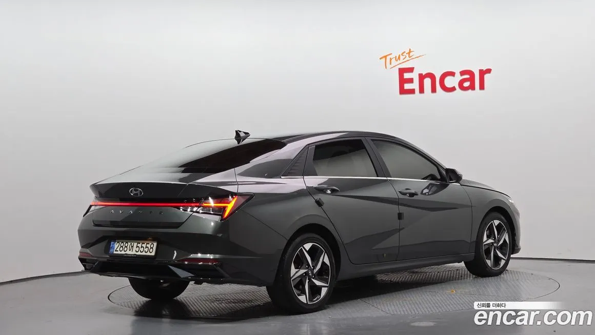 Hyundai AVANTE 2023 из KR, фото 2