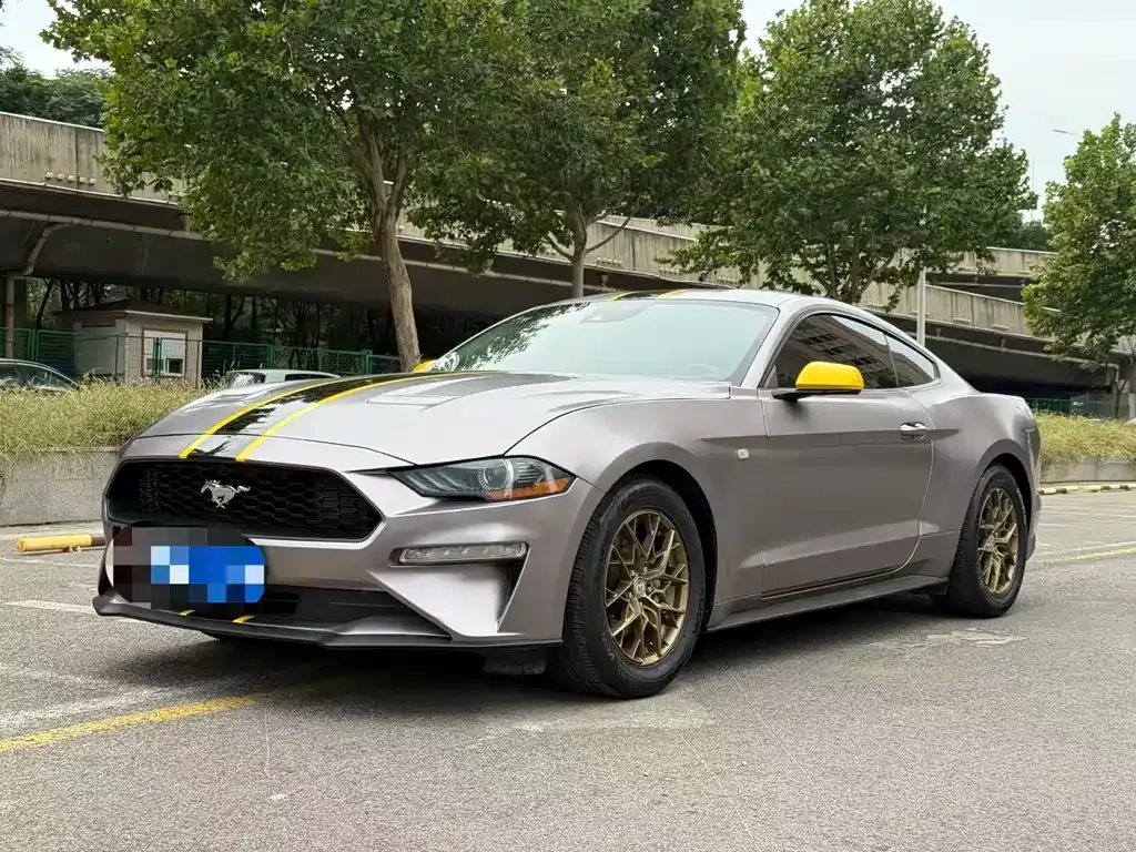 Ford Mustang 2023 из CN, фото 1