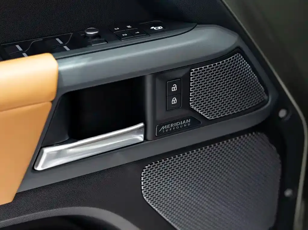 Land Rover Defender 2021 из CN, фото 3