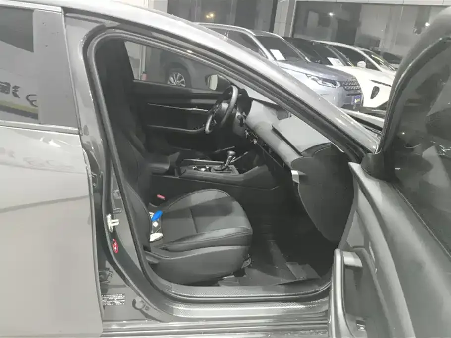 Mazda 3 Axela 2024 из CN, фото 8