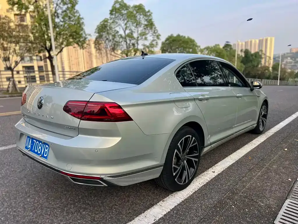 Volkswagen Magotan 2021 из CN, фото 8