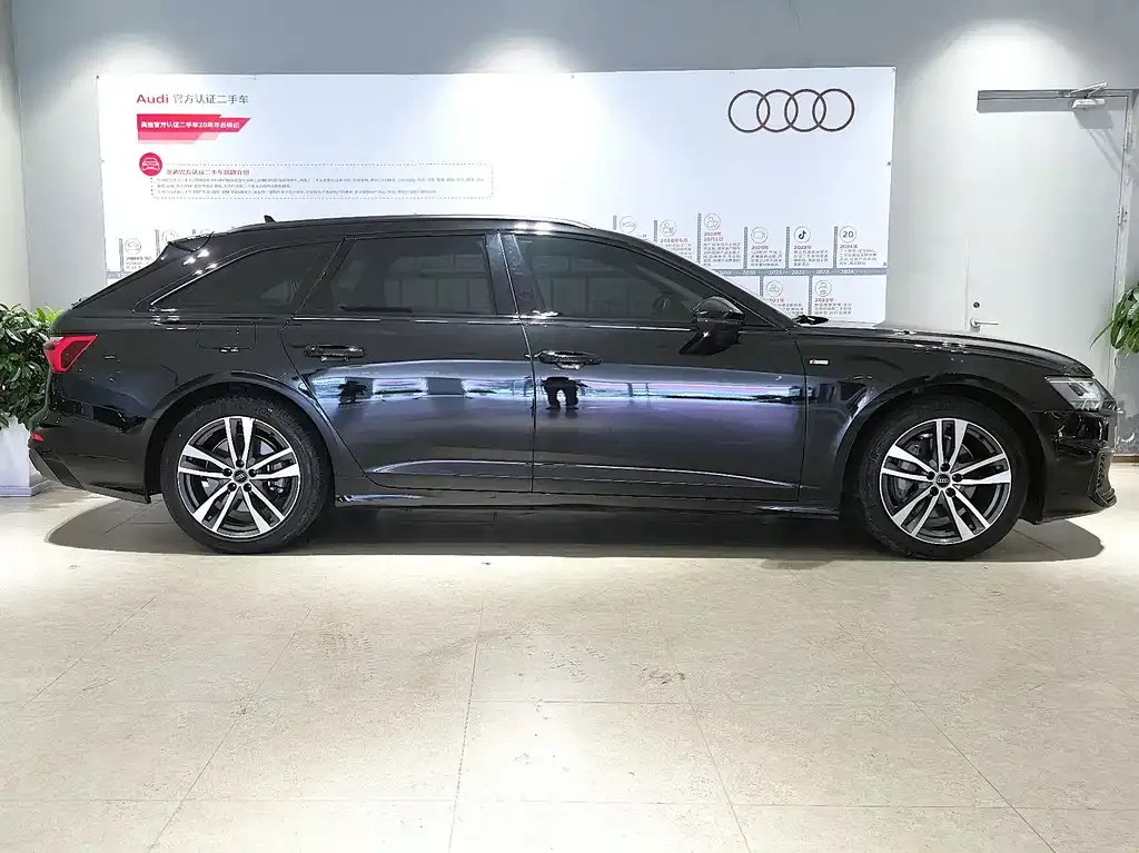 Audi A6 (Import) 2023 из CN, фото 3