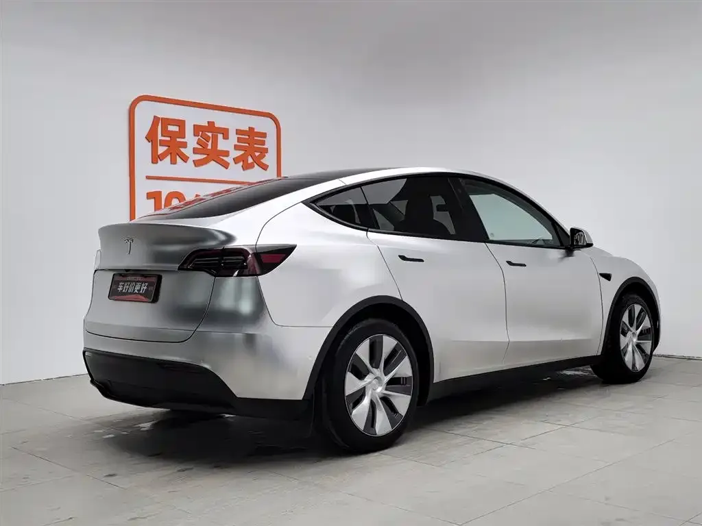 Tesla Model Y — фото 2