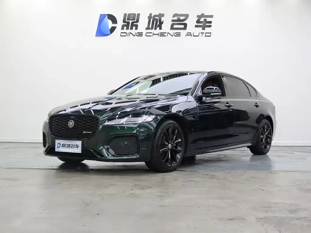 Jaguar XFL — фото 1