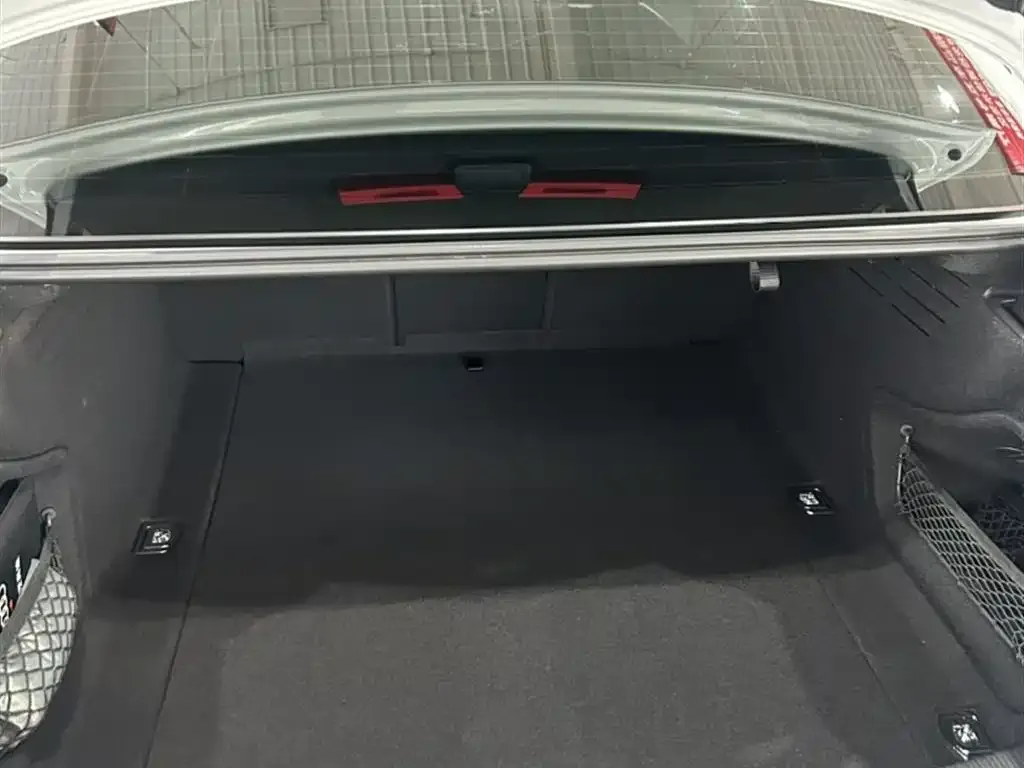 Audi A4L 2024 из CN, фото 10