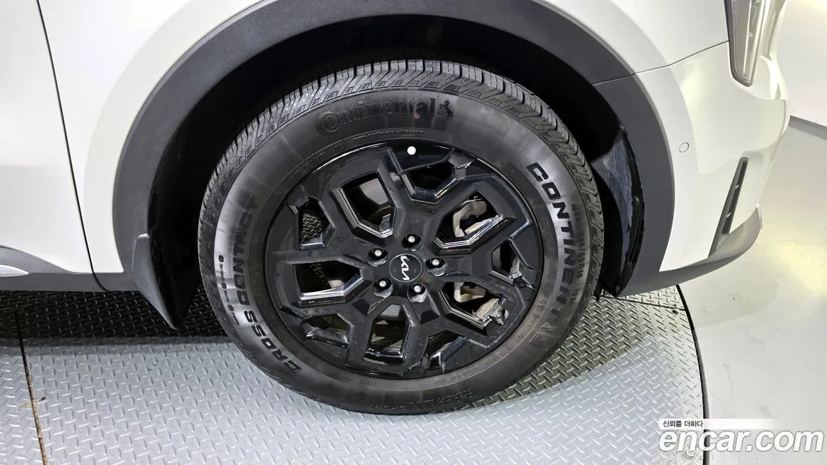Kia Sorento — фото 5