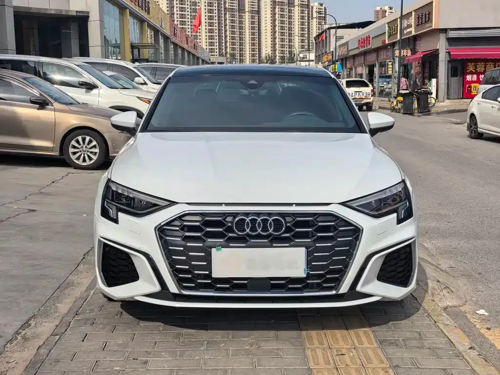 Audi A3 2023 из CN, фото 2