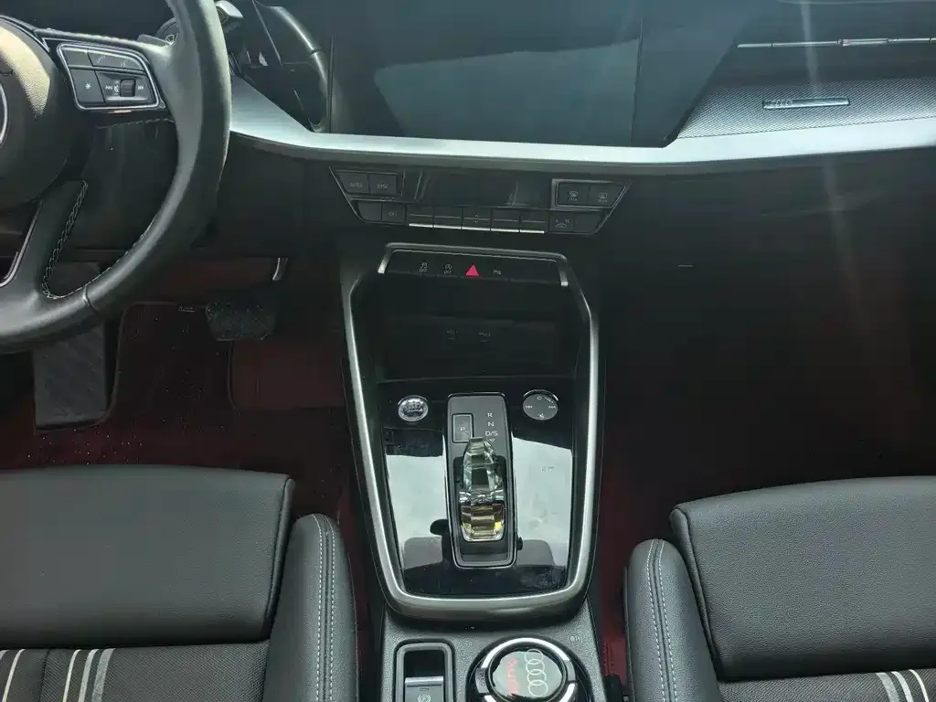Audi A3 2023 из CN, фото 9
