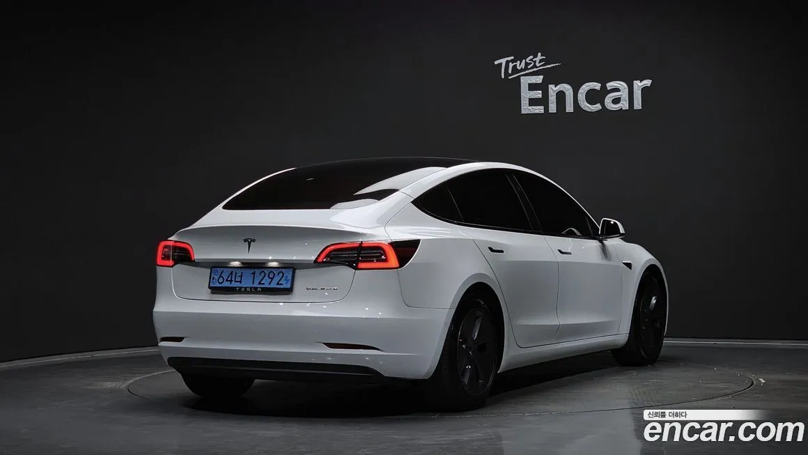 Tesla Model 3 2022 из KR, фото 2
