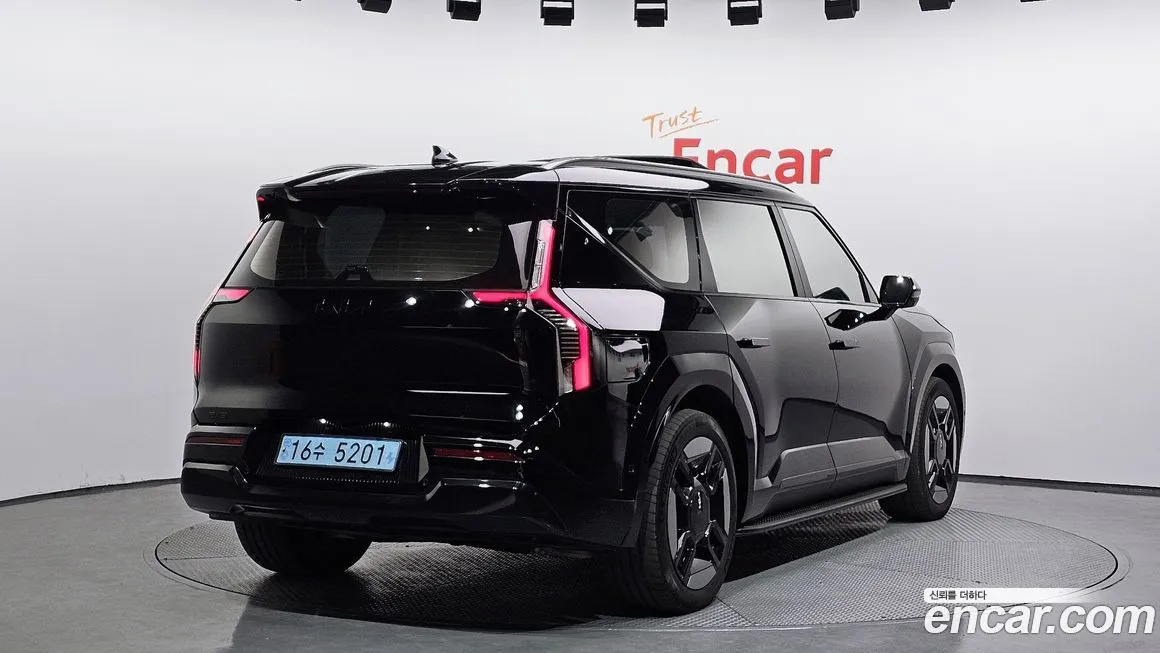 Kia EV9 2024 из KR, фото 2