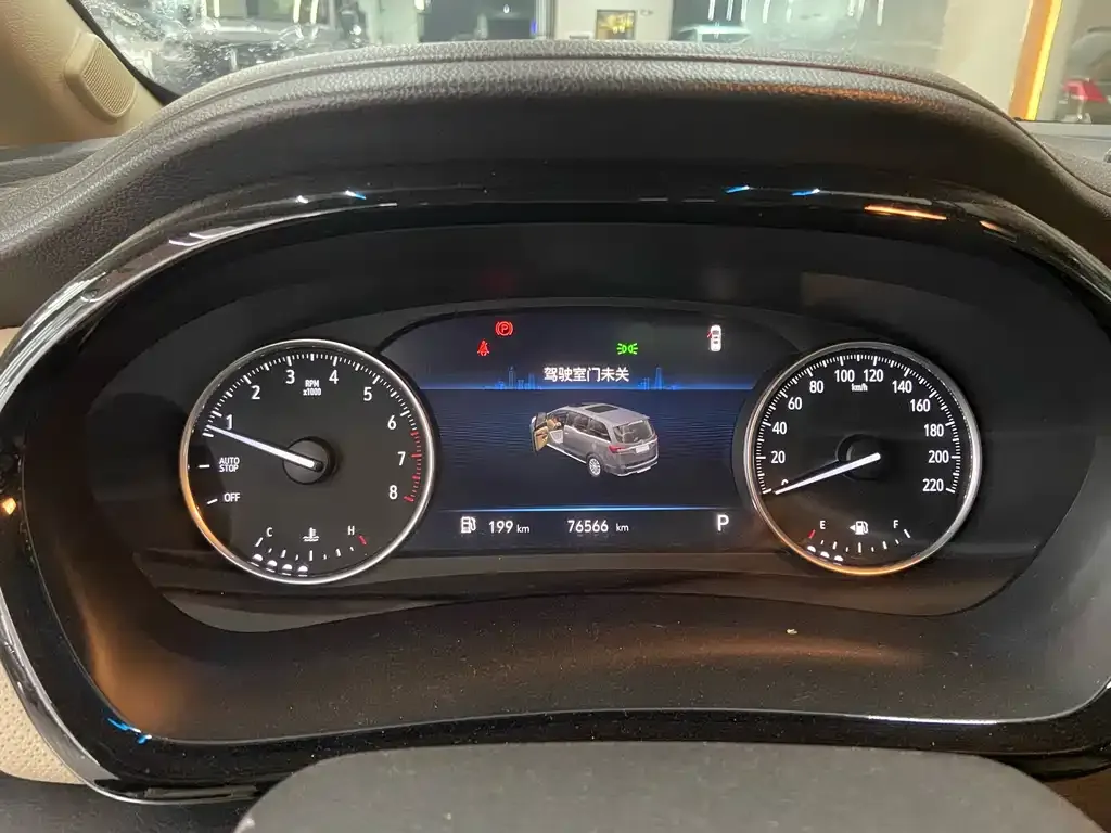 Buick GL8 2023 из CN, фото 3
