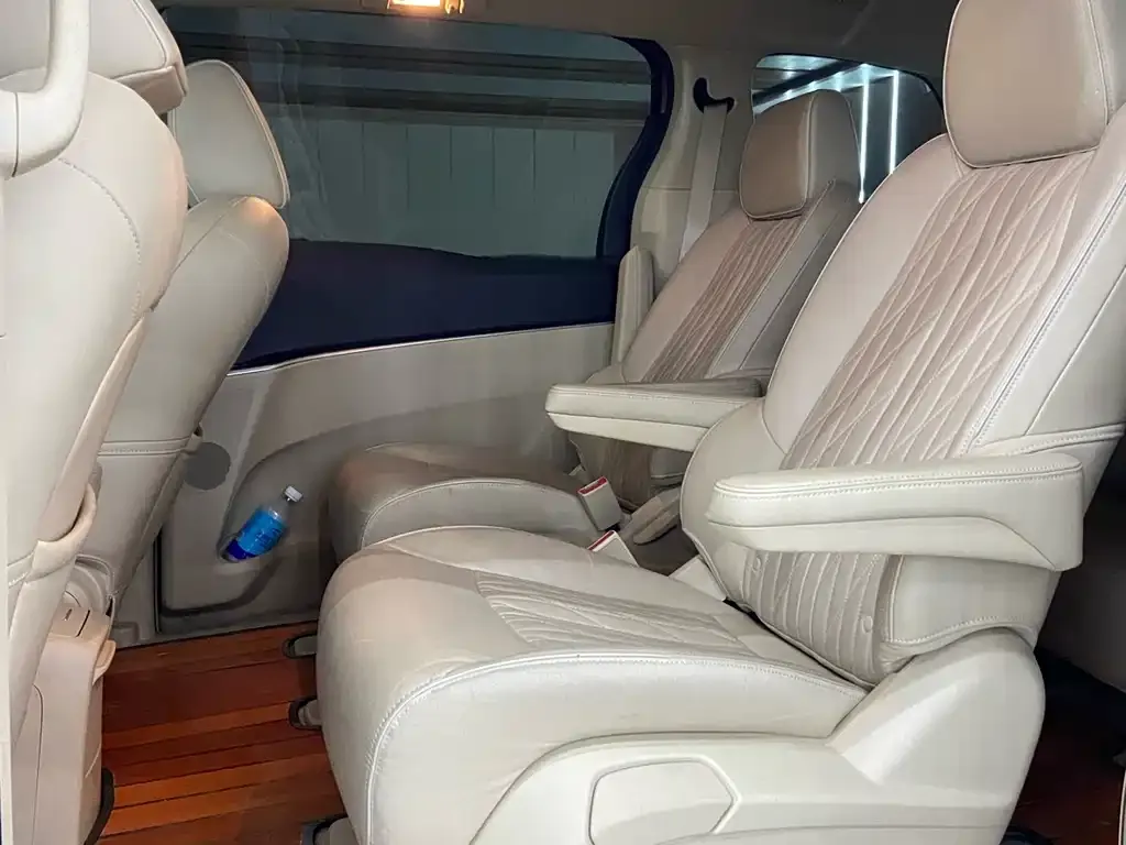 Buick GL8 2023 из CN, фото 5