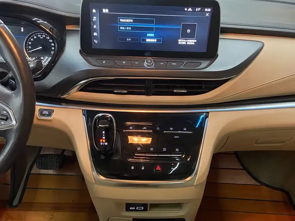 Buick GL8 2023 из CN, фото 7