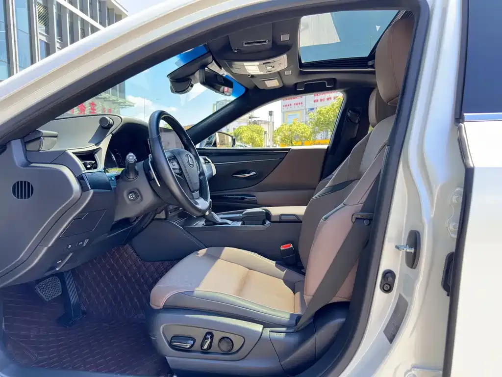 Lexus ES 2022 из CN, фото 10