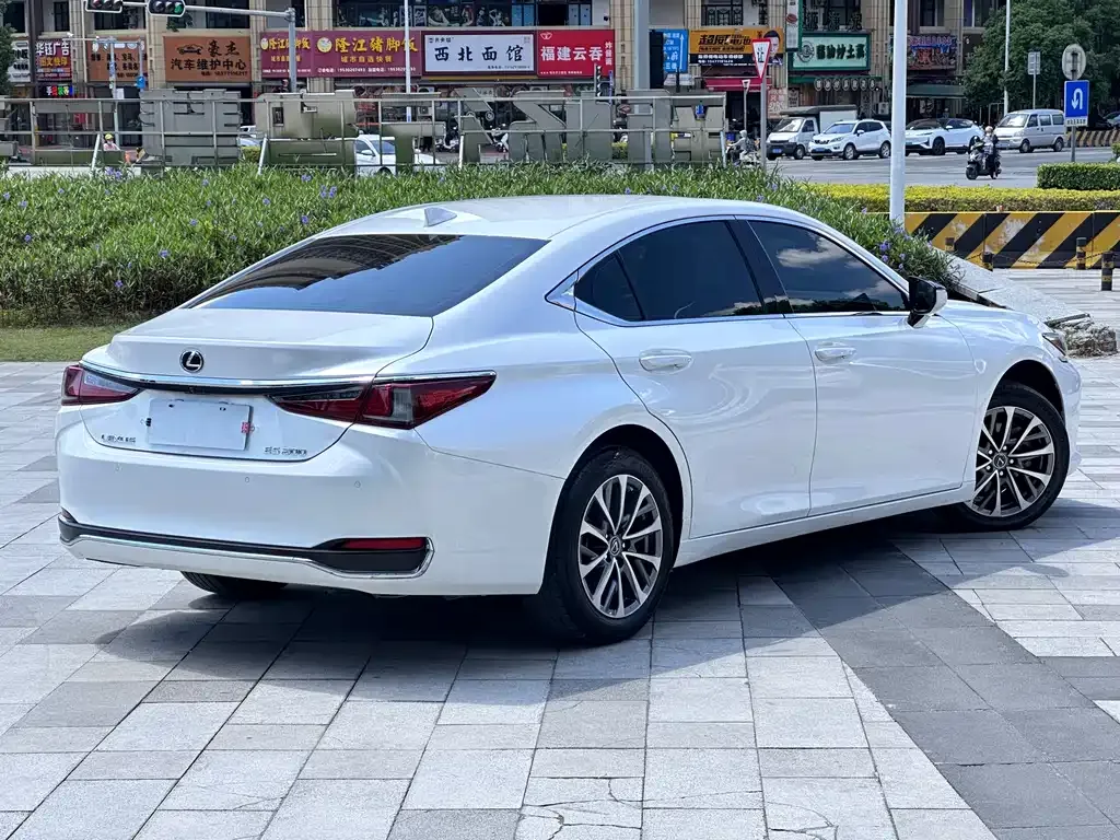 Lexus ES 2022 из CN, фото 5