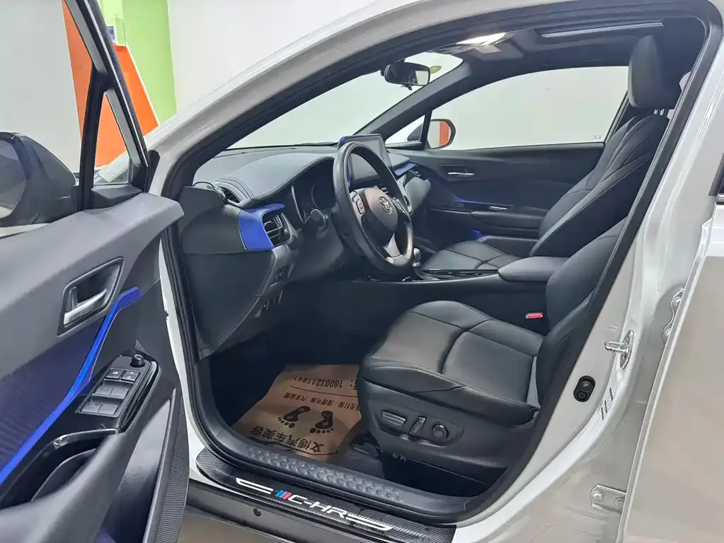 Toyota C-HR 2021 из CN, фото 4