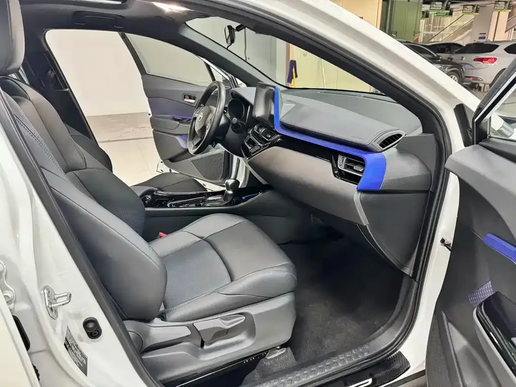 Toyota C-HR 2021 из CN, фото 8