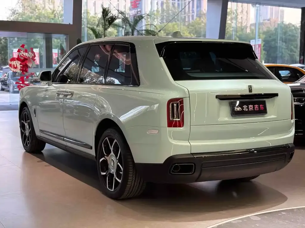 Rolls-Royce Cullinan 2024 из CN, фото 6