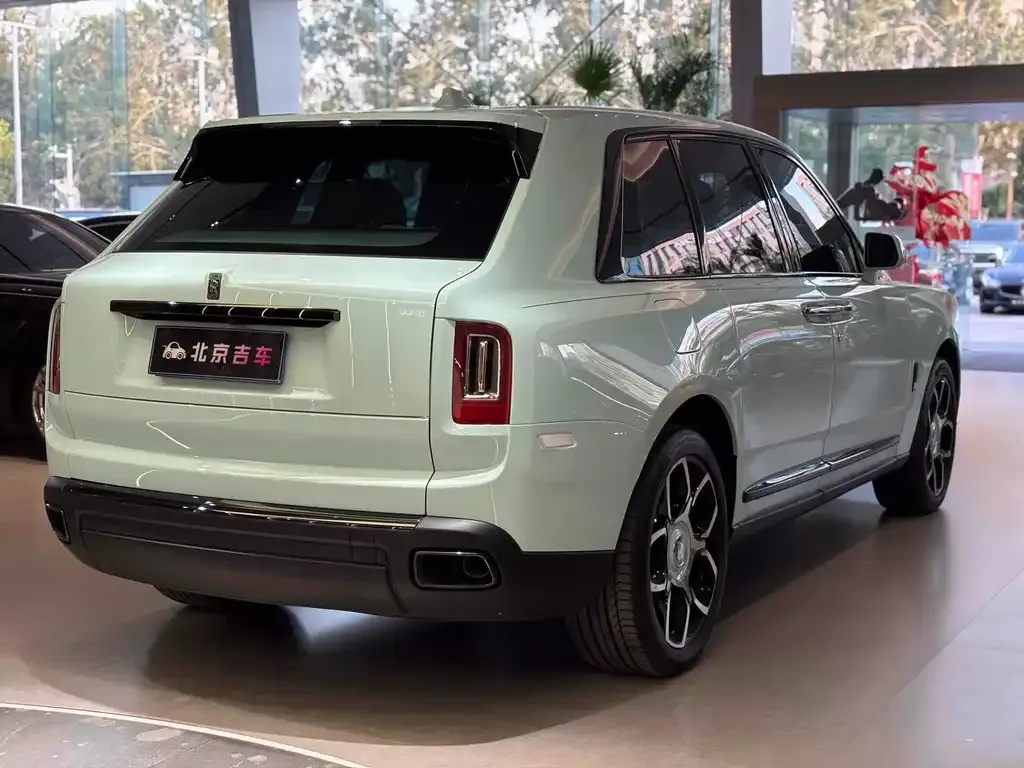 Rolls-Royce Cullinan 2024 из CN, фото 7