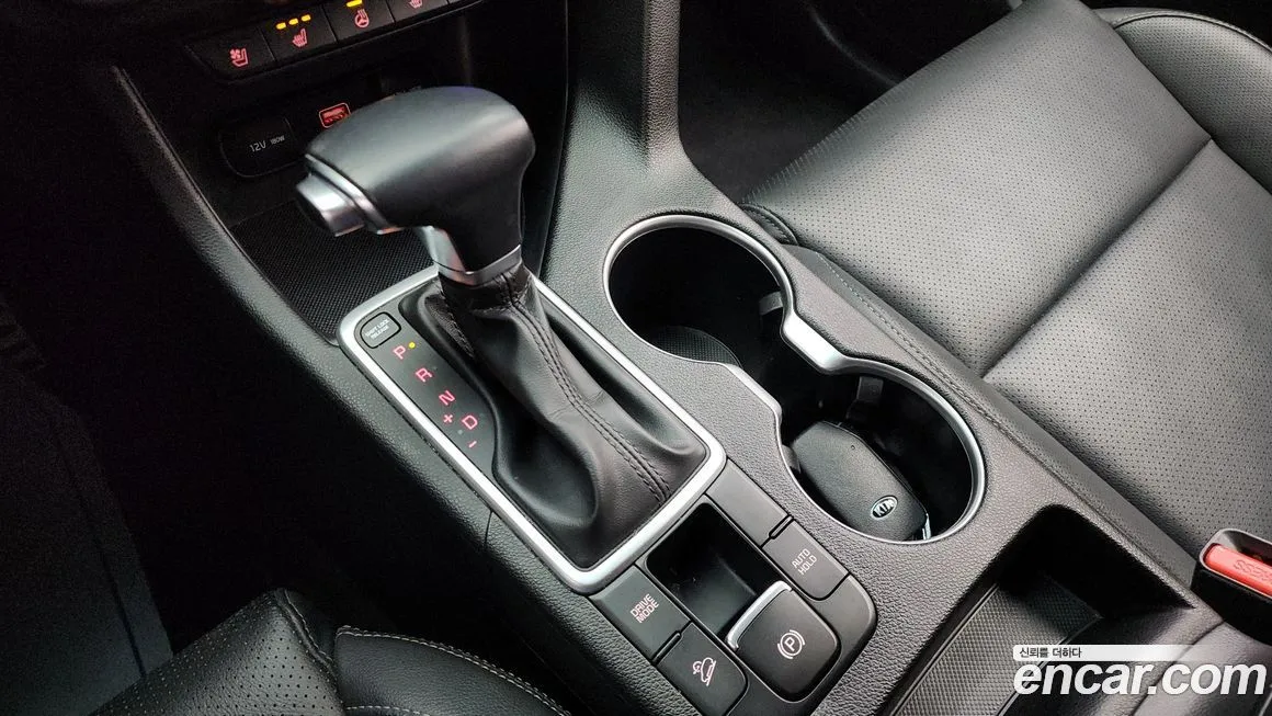Kia Sportage — фото 9
