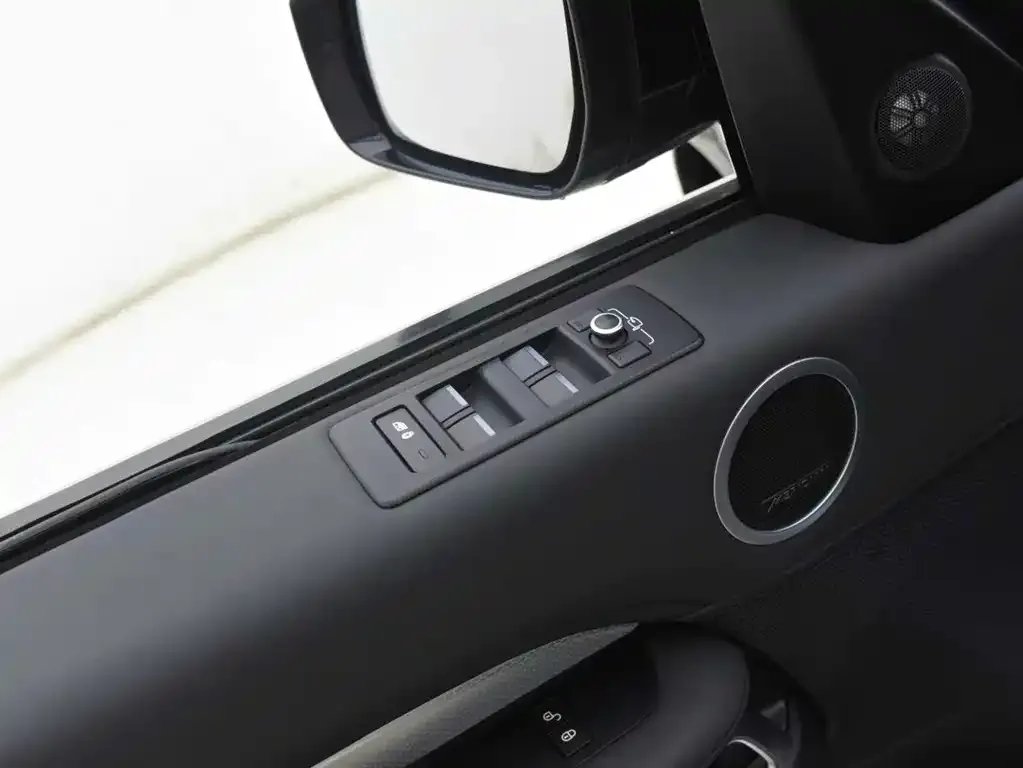 Land Rover Discovery 2021 из CN, фото 8