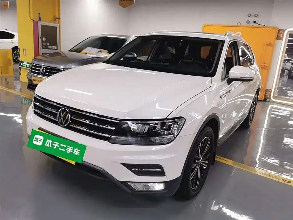 Volkswagen Tiguan L — фото 2