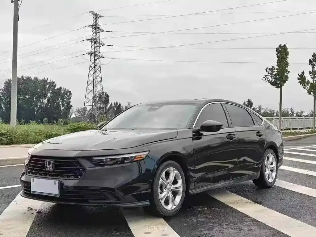Honda Accord — фото 1