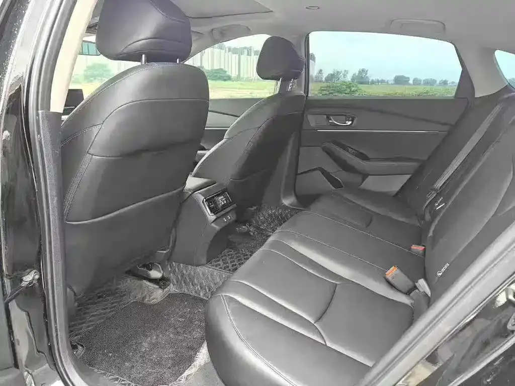 Honda Accord — фото 6