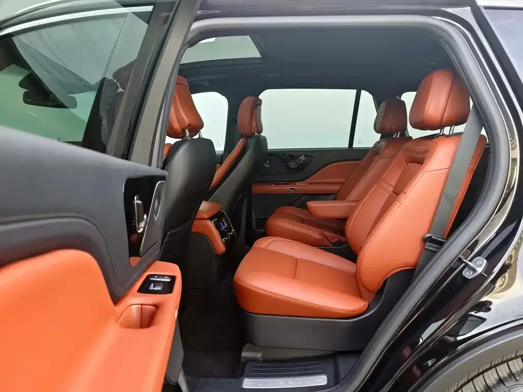 Lincoln Aviator 2025 из CN, фото 6
