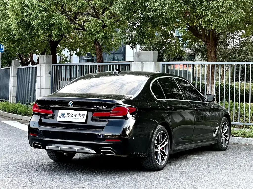 BMW 5 Series — фото 4
