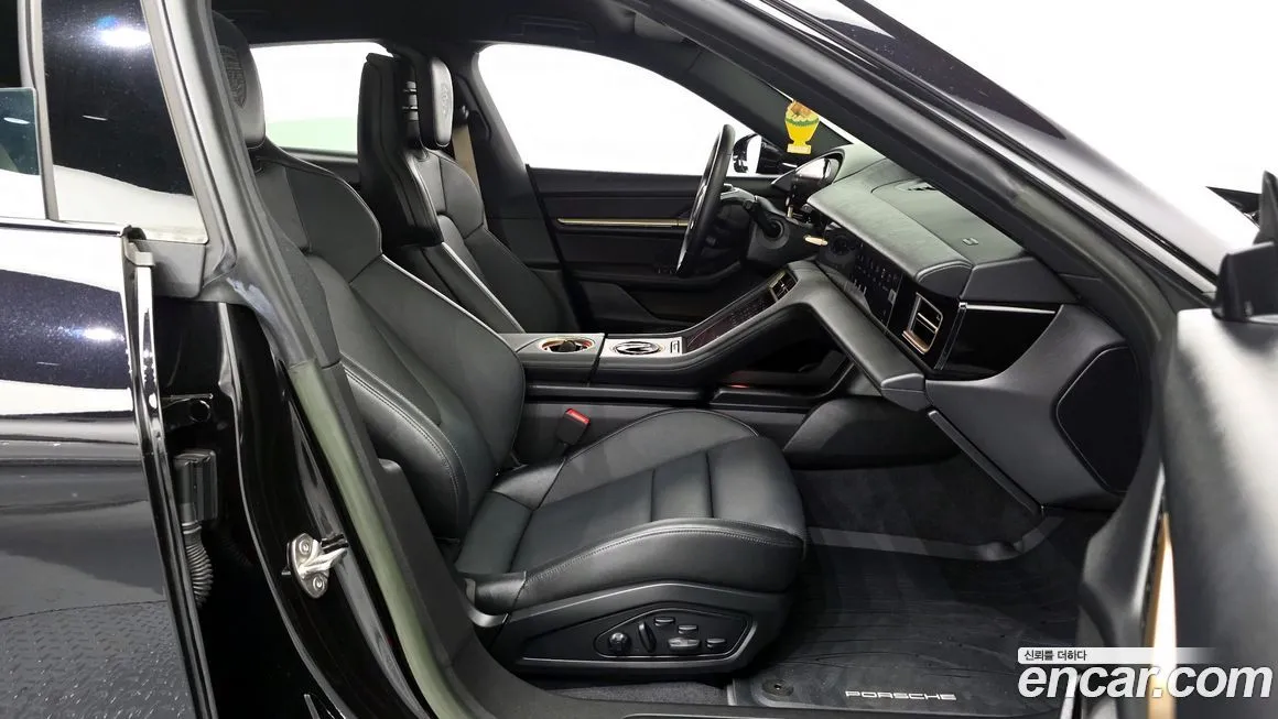 Porsche Taycan 2023 из KR, фото 10