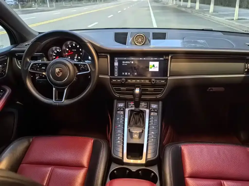 Porsche Macan 2021 из CN, фото 3