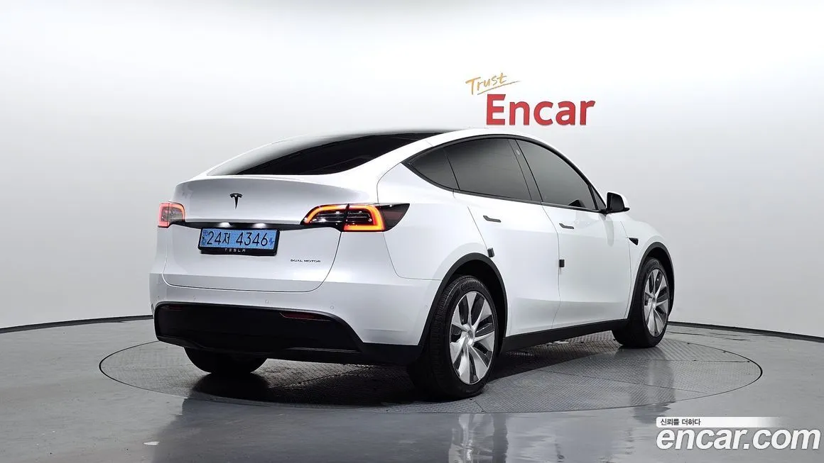 Tesla Model Y 2022 из KR, фото 2