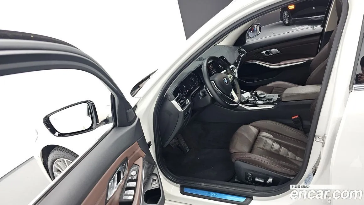 BMW 3-Series 2021 из KR, фото 10