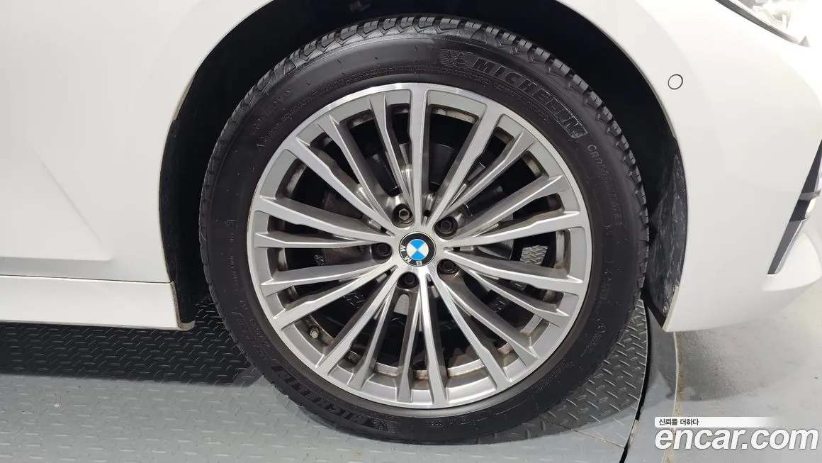 BMW 3-Series 2021 из KR, фото 5