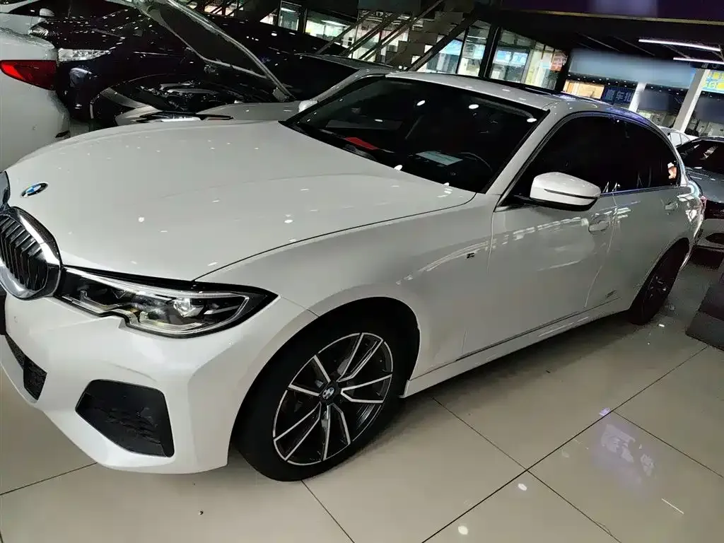 BMW 3 Series 2022 из CN, фото 5
