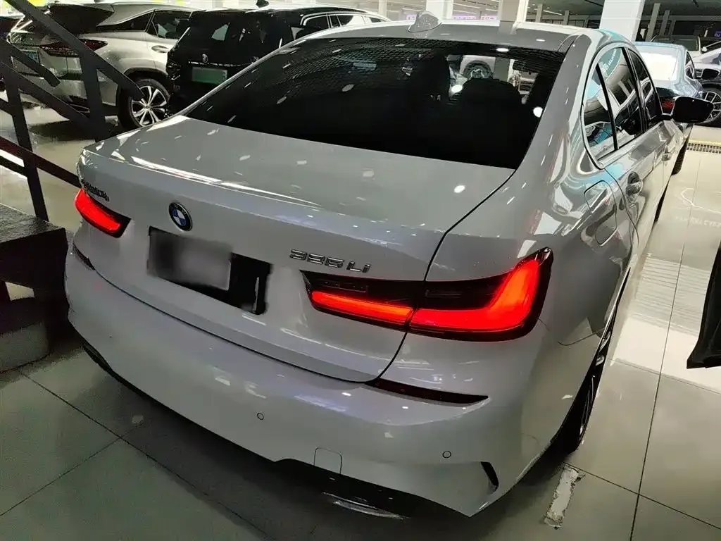 BMW 3 Series 2022 из CN, фото 7