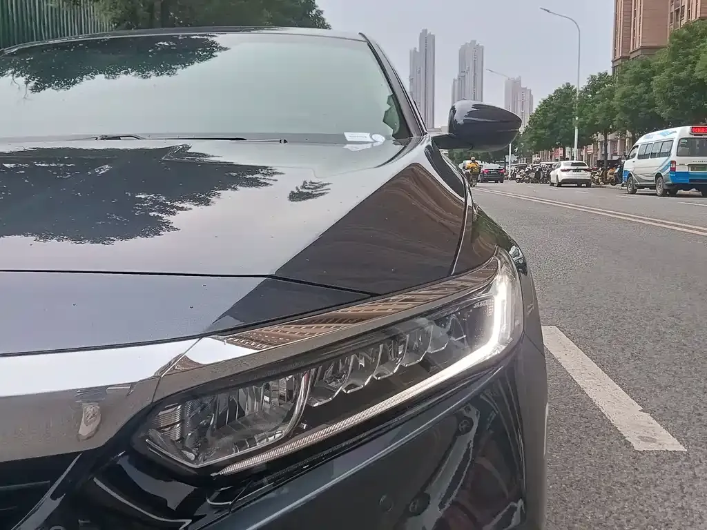 Honda Accord — фото 4