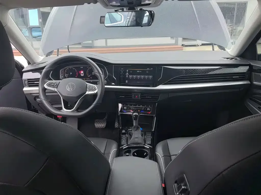 Volkswagen Passat 2022 из CN, фото 10