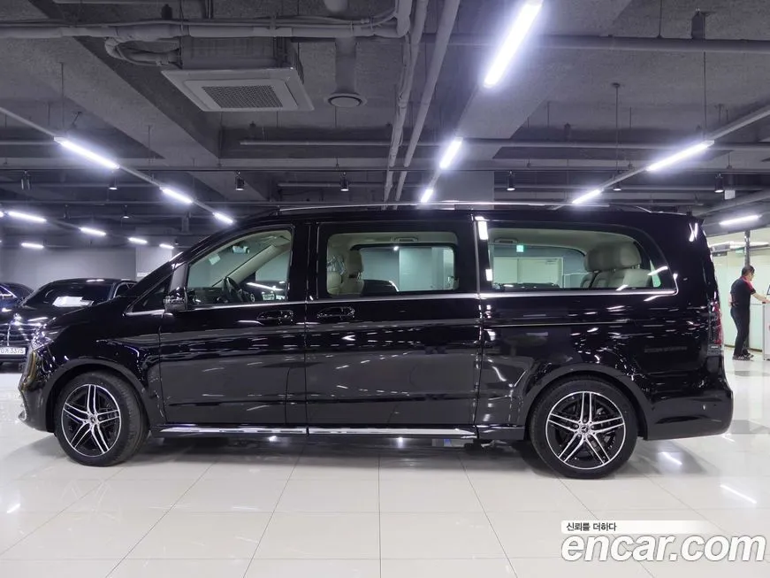 Mercedes-Benz V-Class 2025 из KR, фото 3