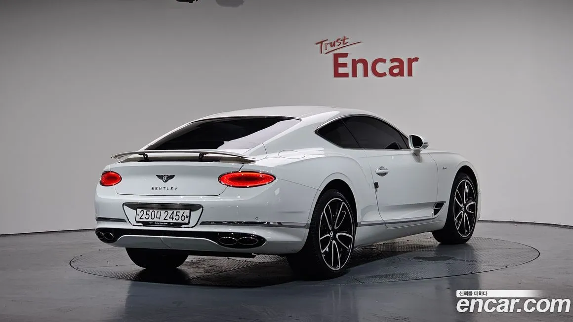 Bentley Continental 2023 из KR, фото 2