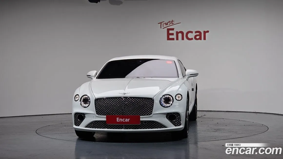 Bentley Continental 2023 из KR, фото 3