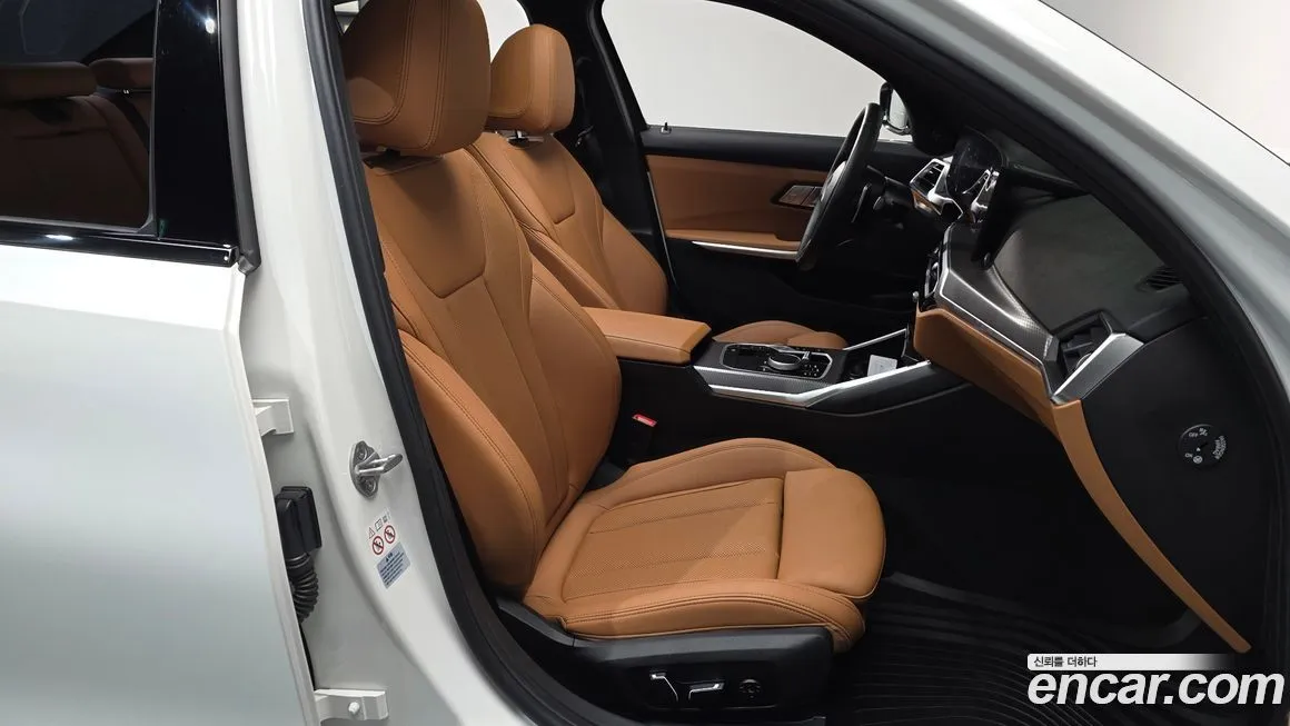 BMW 3-Series 2024 из KR, фото 10