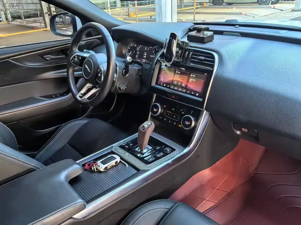 Jaguar XEL 2021 из CN, фото 7
