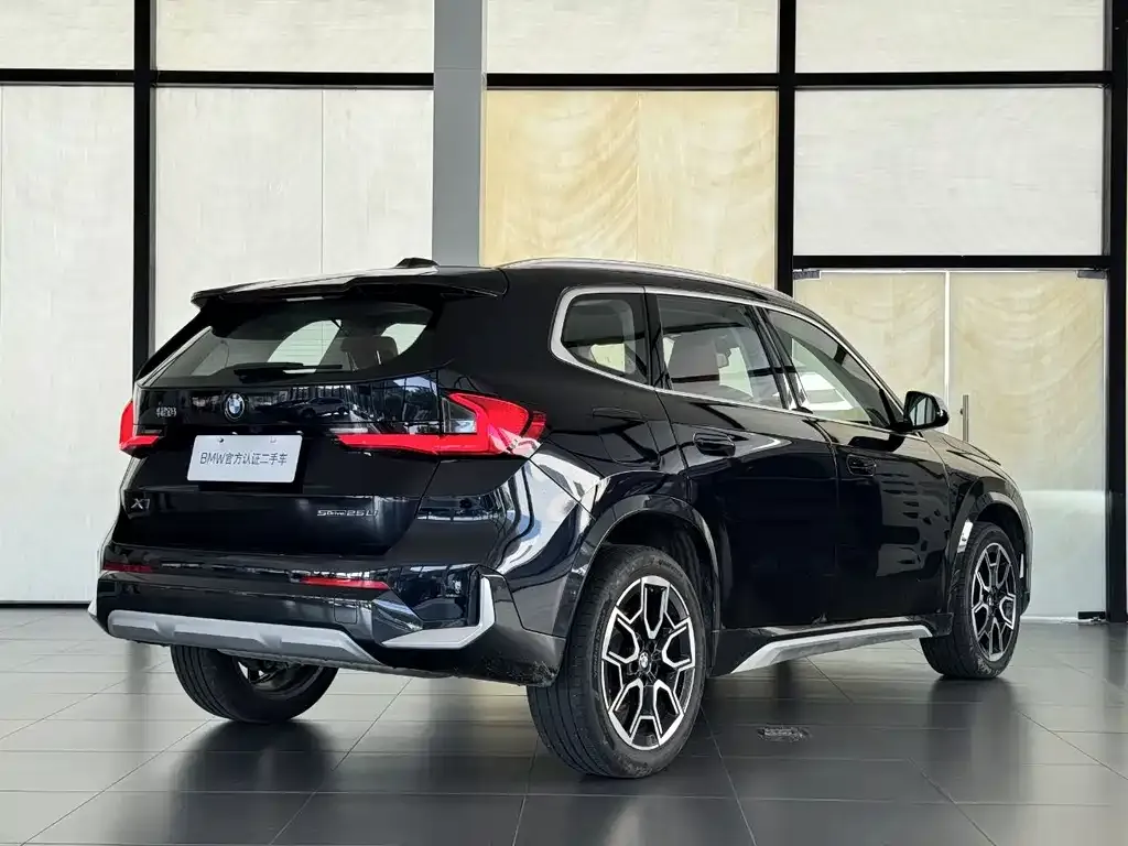 BMW X1 — фото 4