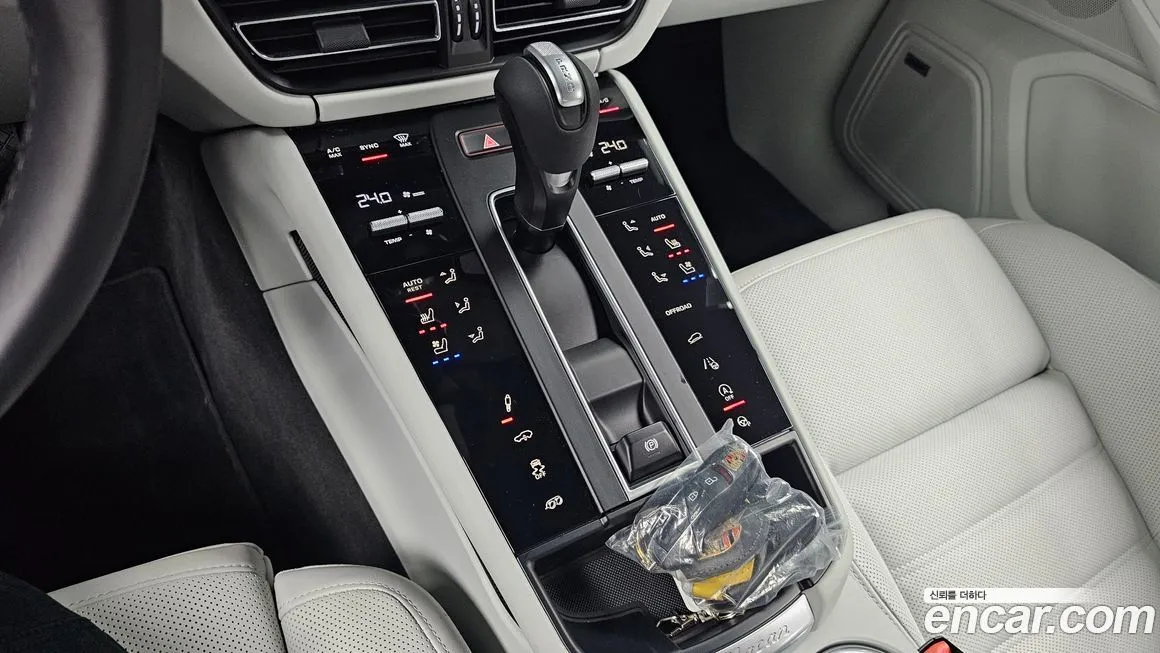 Porsche Macan 2022 из KR, фото 9